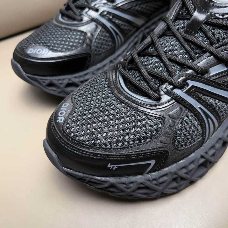 Premium Tech-Runner Sneakers