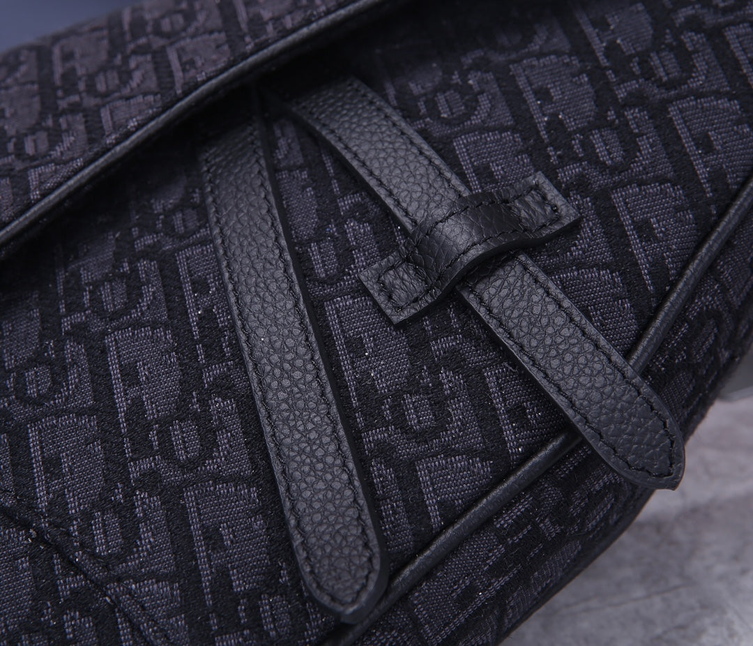 Saddle Crossbody Bag